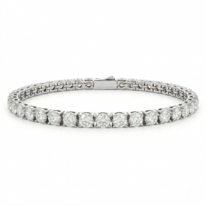 Classic tennis bracelet in white metal with 5mm round stones, elegant and timeless design