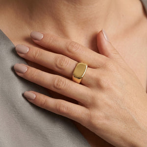 Horizontal Signet Band