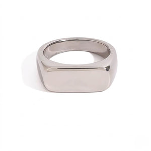 Horizontal Signet Band
