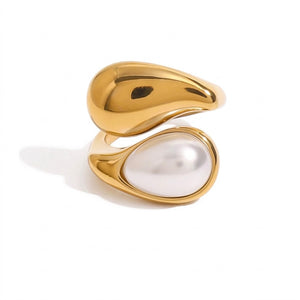 Gold ring with polished moonstone accent, modern and elegant design